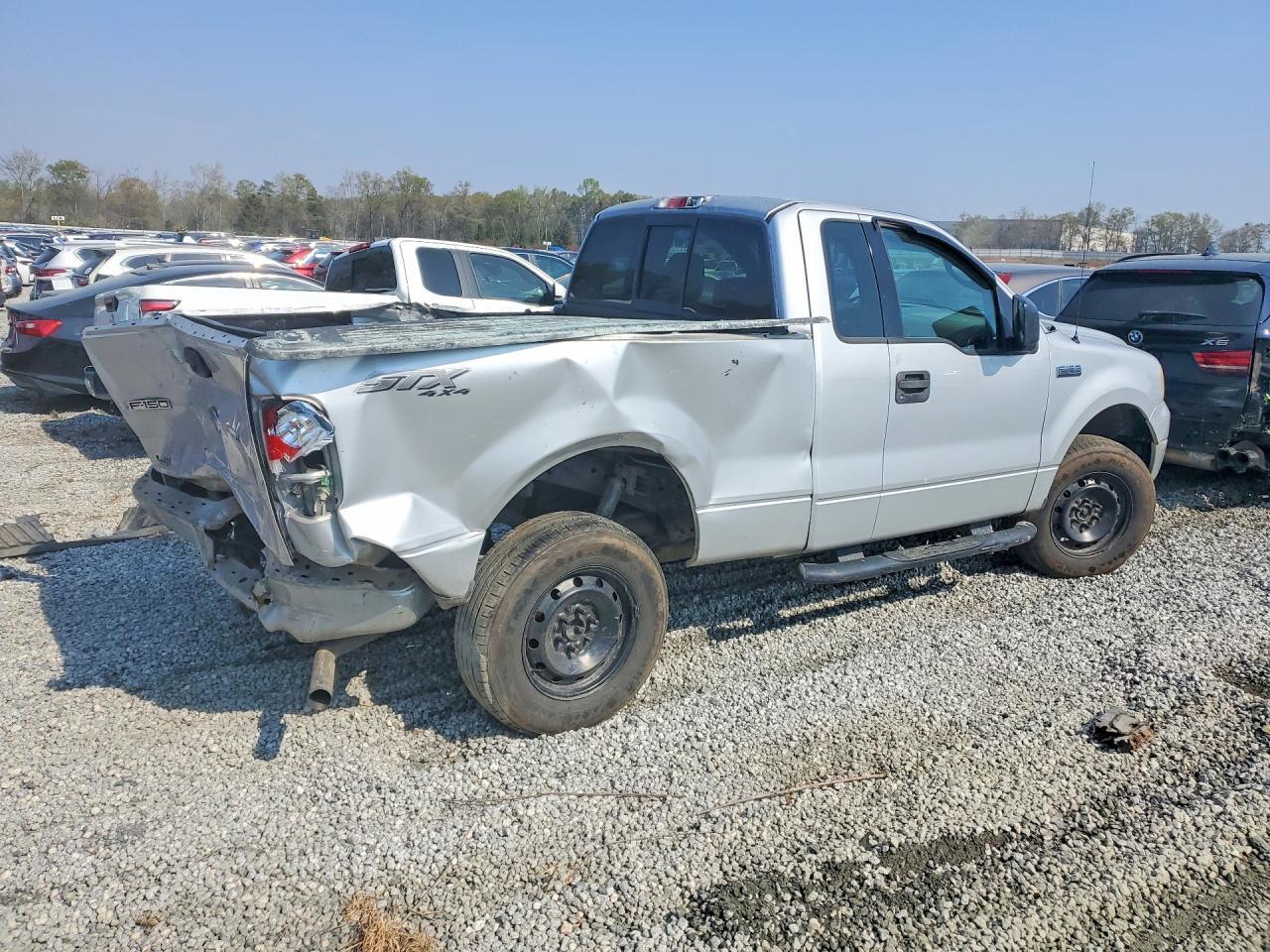 2004 Ford F150 - Image 3