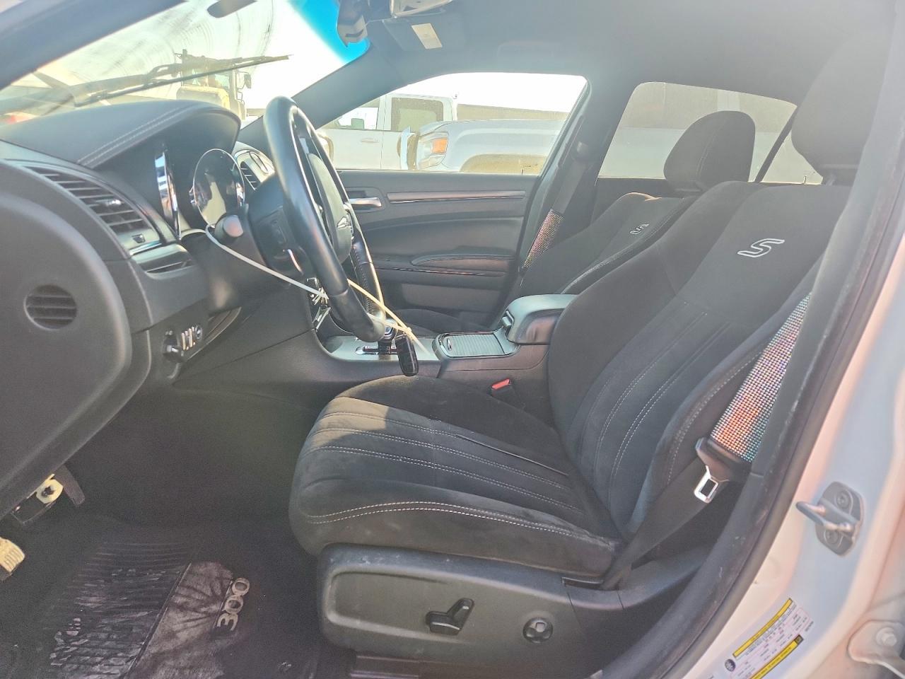2012 Chrysler 300 - Image 7
