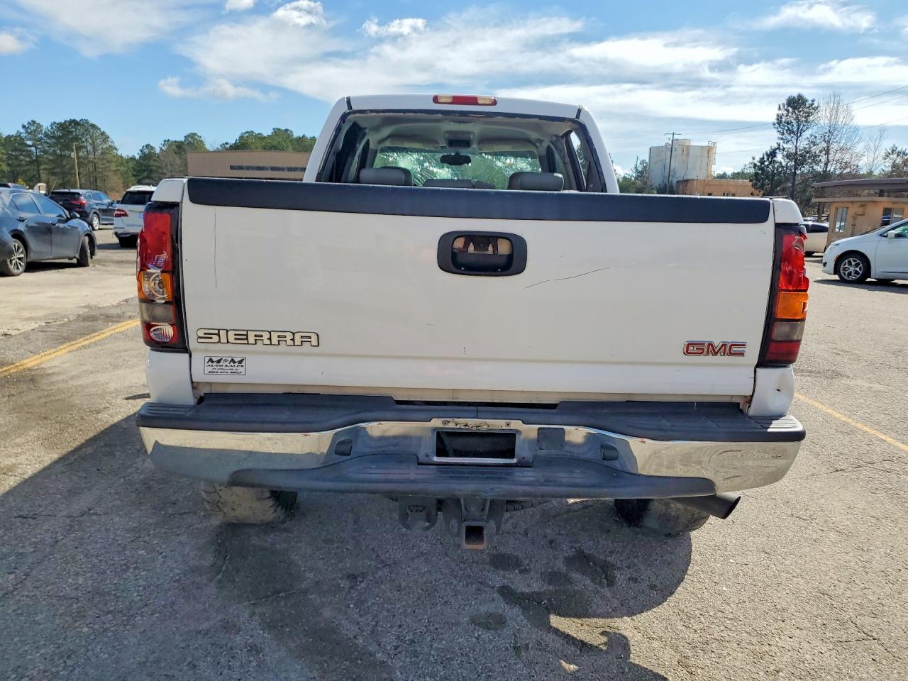 2004 GMC Sierra C2500 Heavy Duty - Фото 6