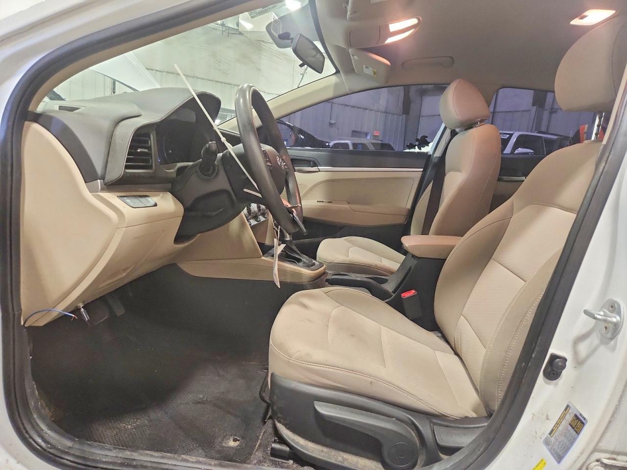 2019 Hyundai Elantra Se - Image 7