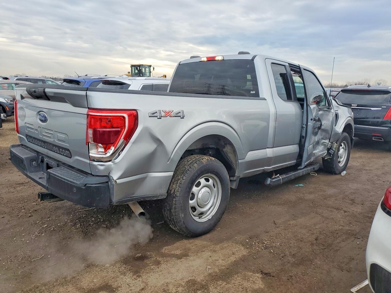 2022 Ford F150 Super Cab - Фото 3