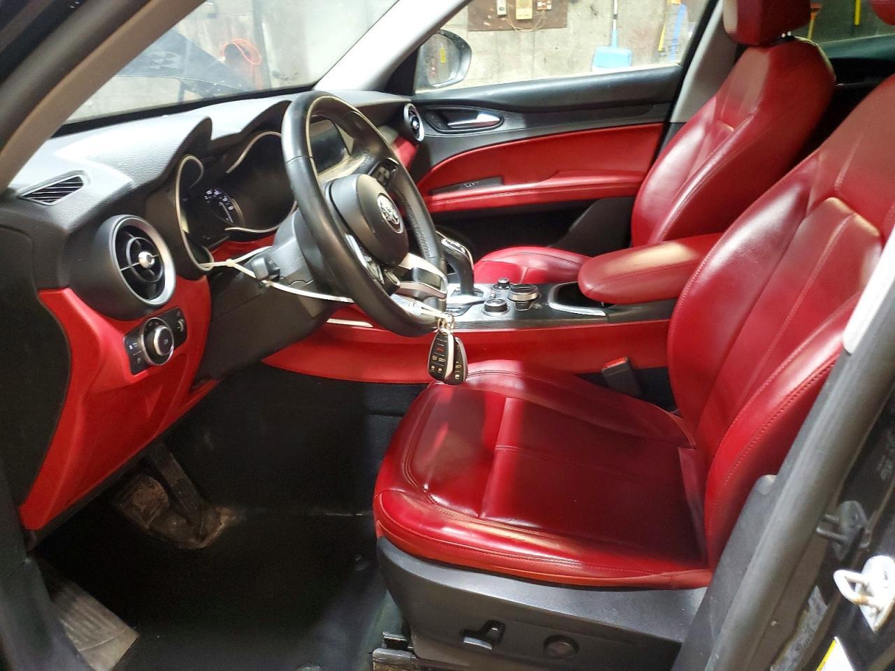 2021 Alfa Romeo Stelvio Sport - Фото 7