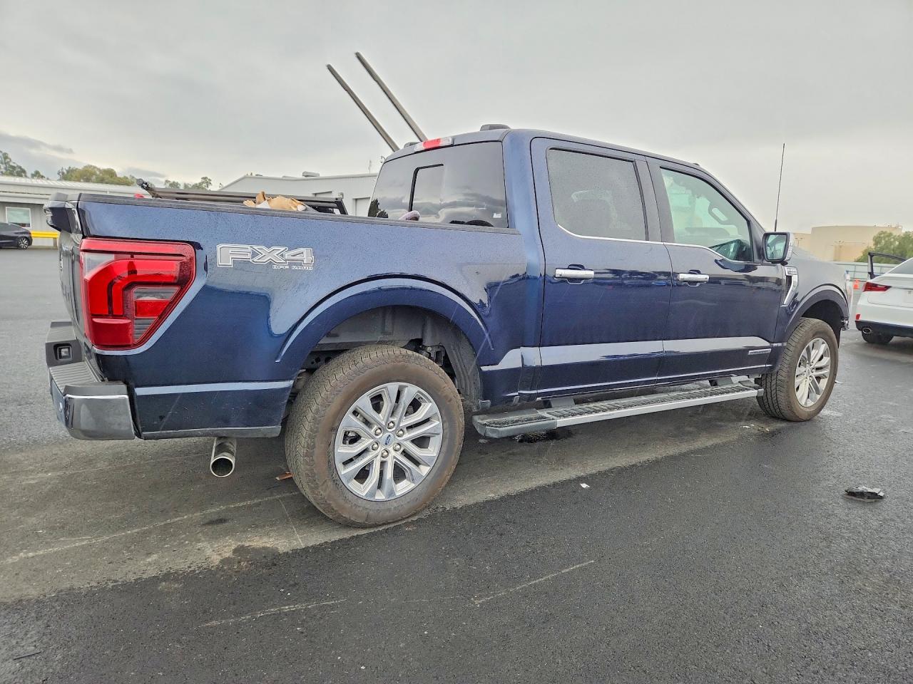 2025 Ford F150 Lariat - Фото 3