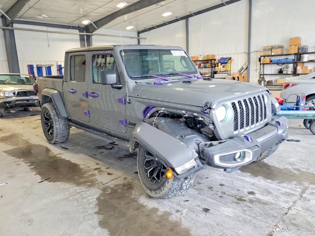 2021 Jeep Gladiator - Image 4