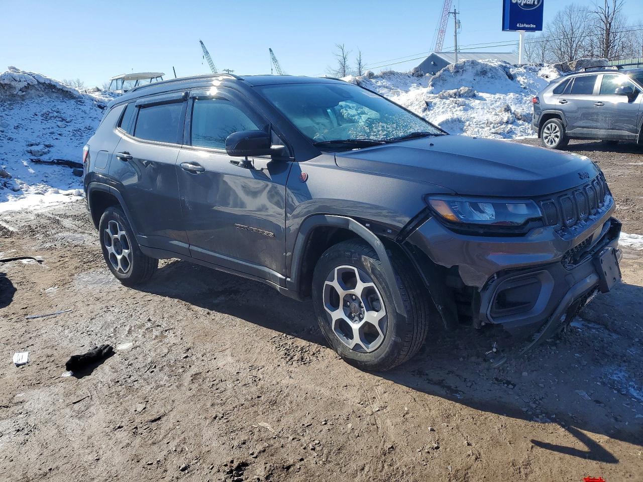 2022 Jeep Compass Trailhawk - Image 4