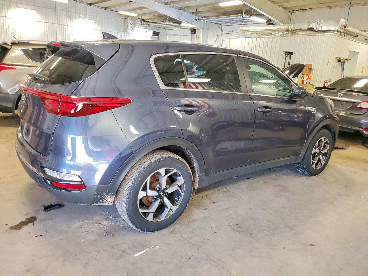 2020 Kia Sportage Lx - Фото 3