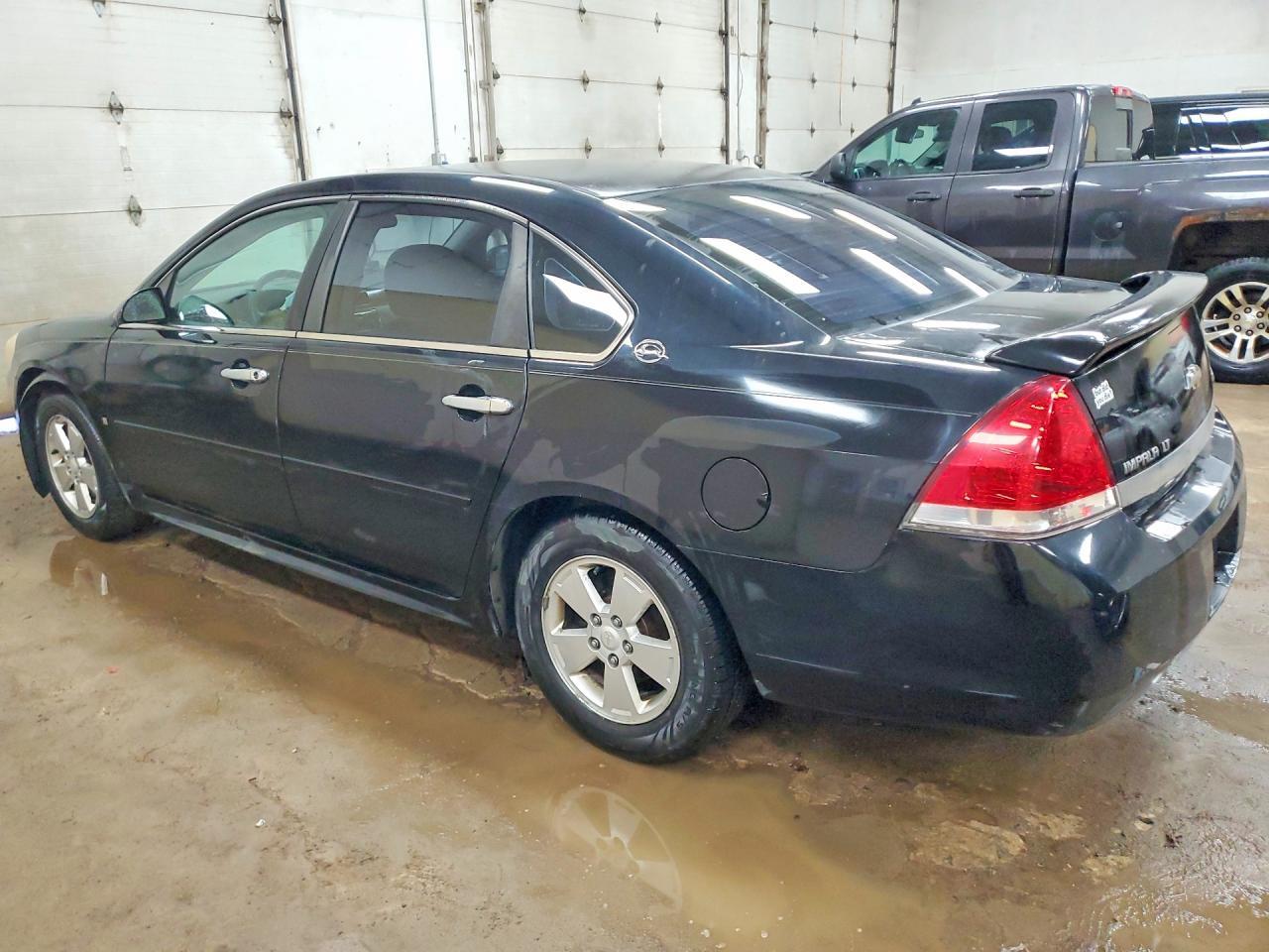 2009 Chevrolet Impala 1Lt - Фото 2