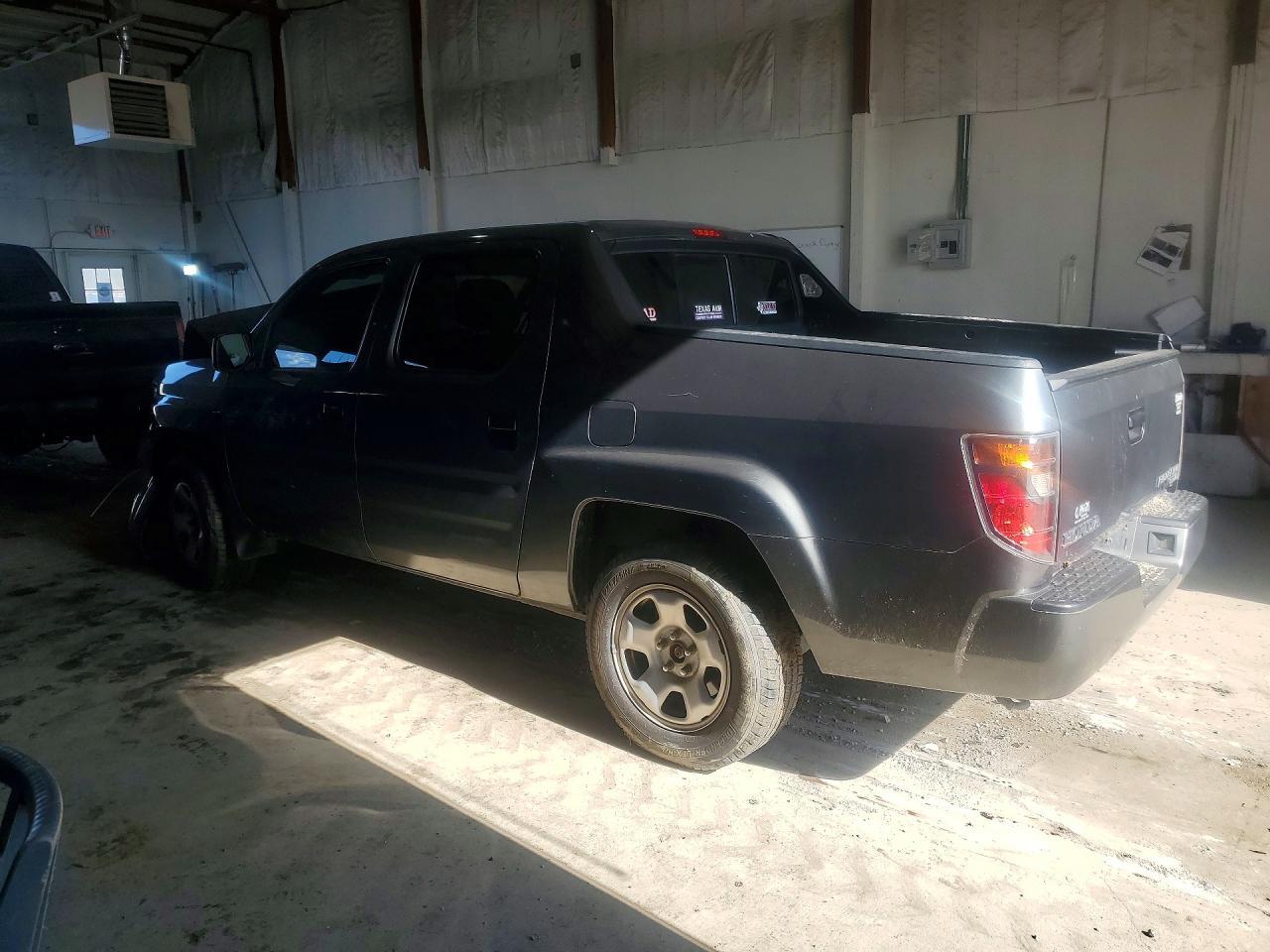 2008 Honda Ridgeline Rt - Image 2