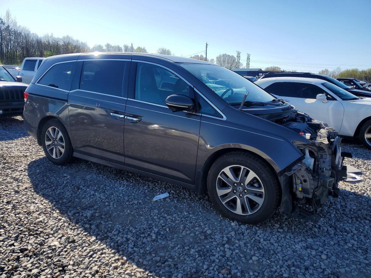 2015 Honda Odyssey - Image 4