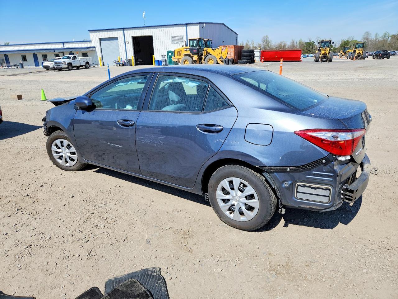 2014 Toyota Corolla L - Фото 2