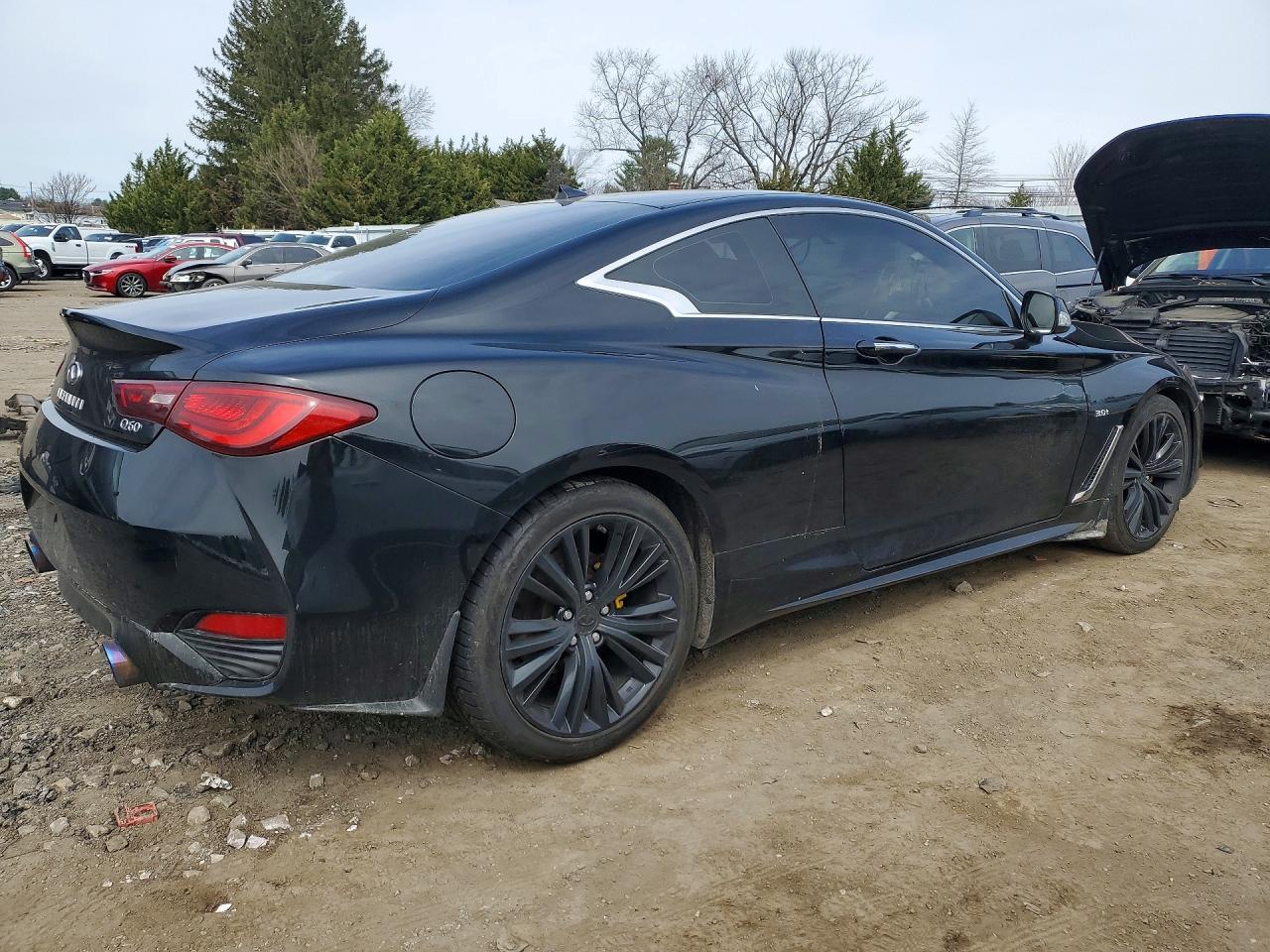 2017 Infiniti Q60 3.0T Premium - Фото 3