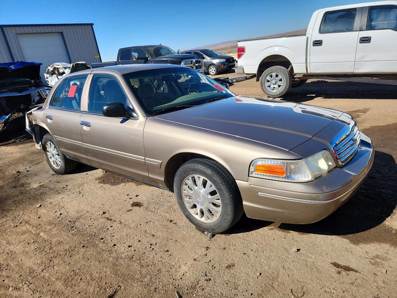2004 Ford Crown Victoria Lx - Image 4