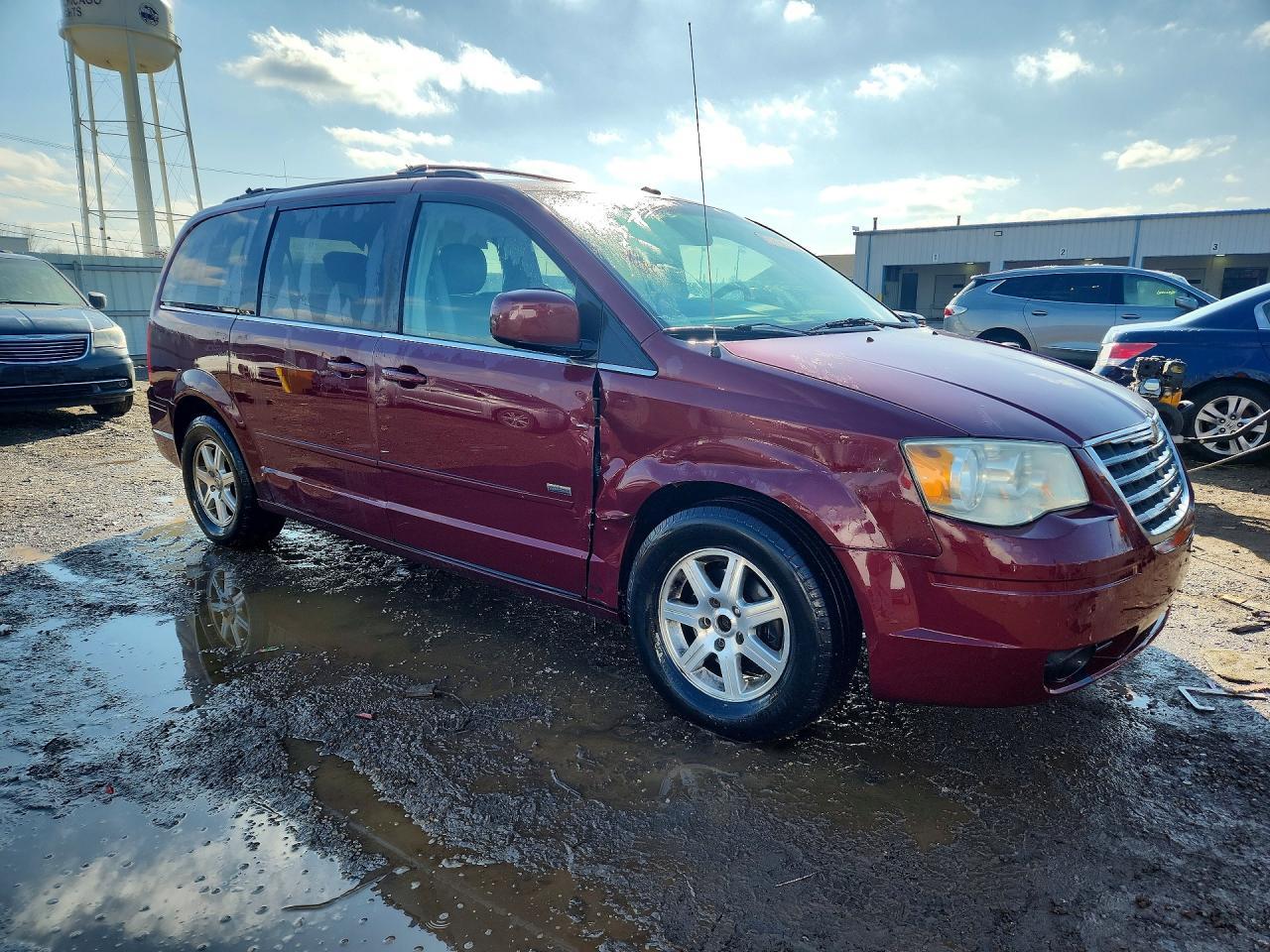 2008 Chrysler Town & Country Touring - Image 4