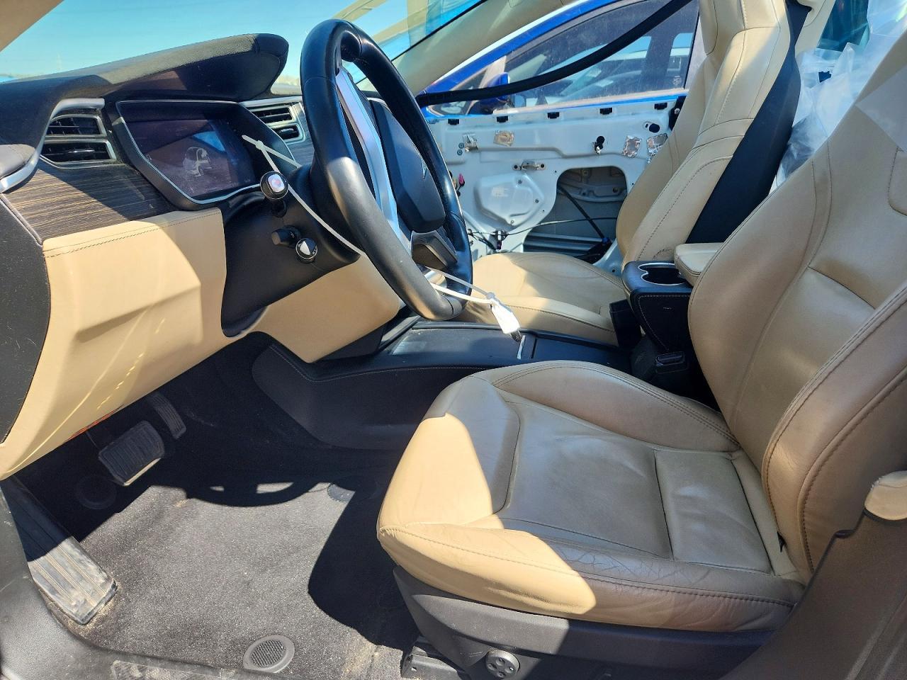 2016 Tesla Model S - Image 7