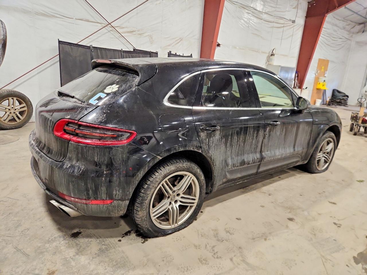 2015 Porsche Macan - Image 3