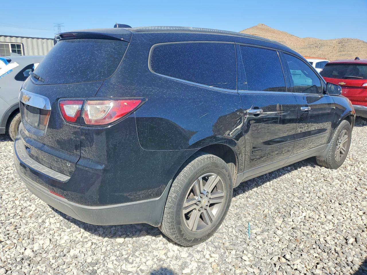 2017 Chevrolet Traverse Lt - Image 3