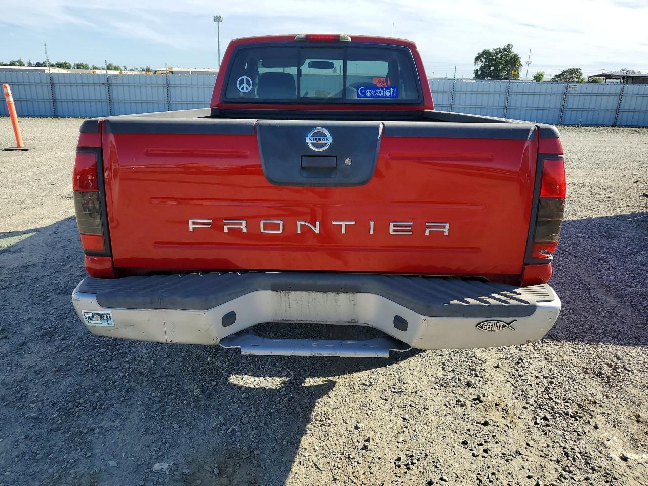 2004 Nissan Frontier - Image 6