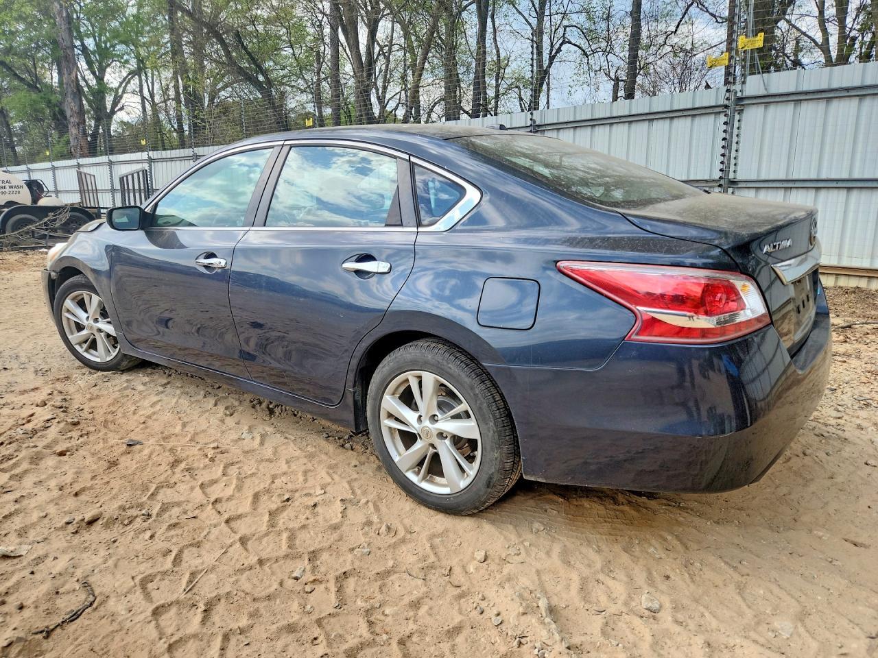 2013 Nissan Altima 2.5 - Фото 2