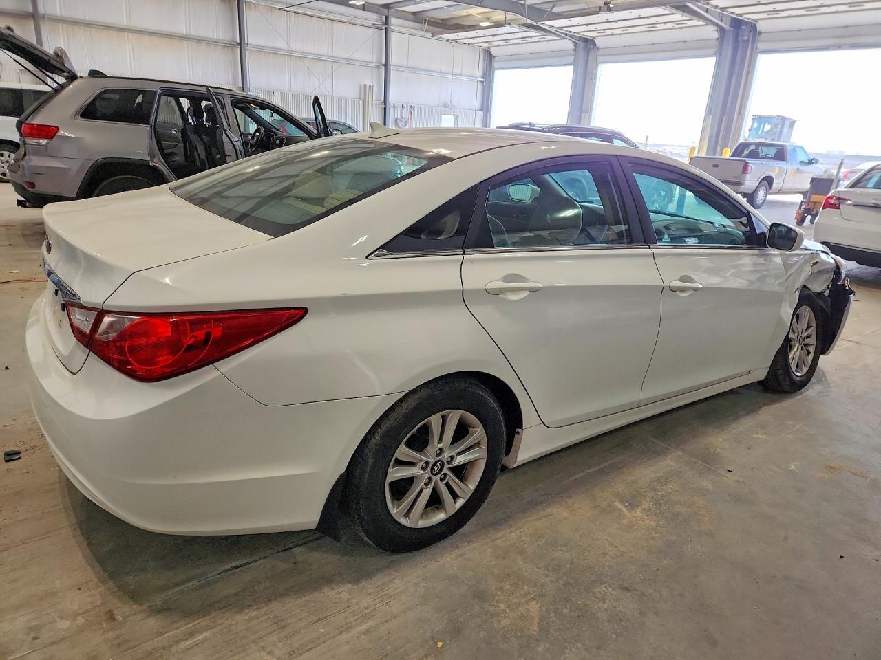 2012 Hyundai Sonata Gls - Фото 3
