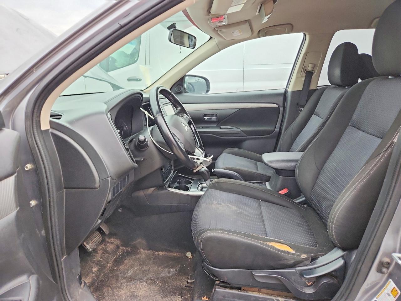2017 Mitsubishi Outlander Es - Image 7