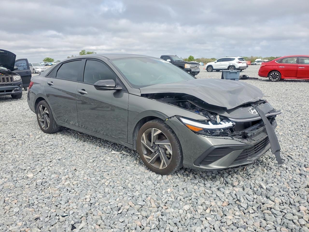 2025 Hyundai Elantra Sel Sport - Фото 4