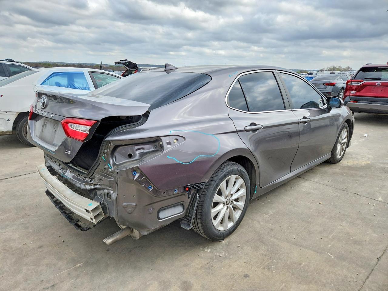 2020 Toyota Camry Le - Image 3