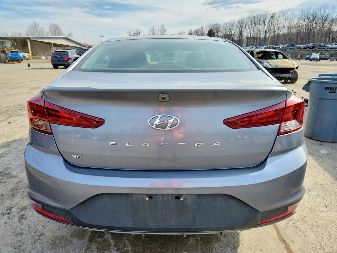 2019 Hyundai Elantra Se - Фото 6