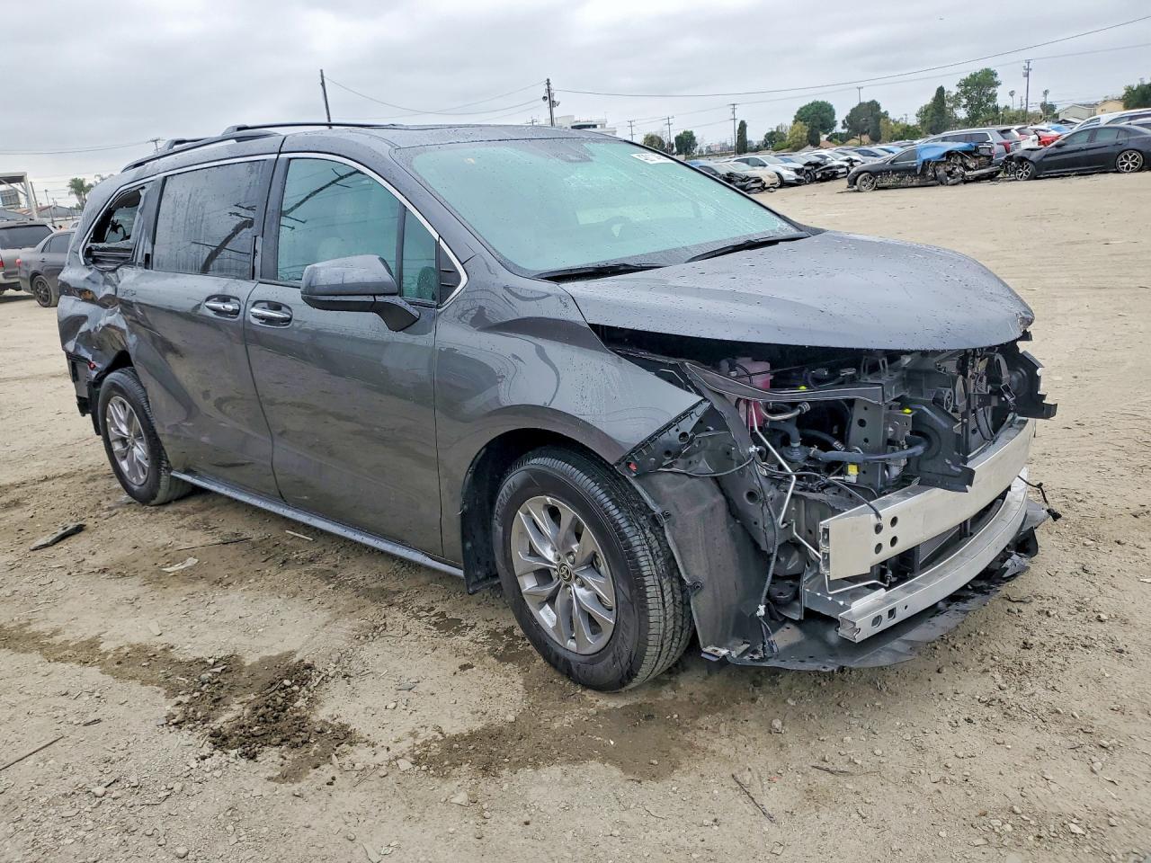 2025 Toyota Sienna Xle 8-Passenger - Фото 4