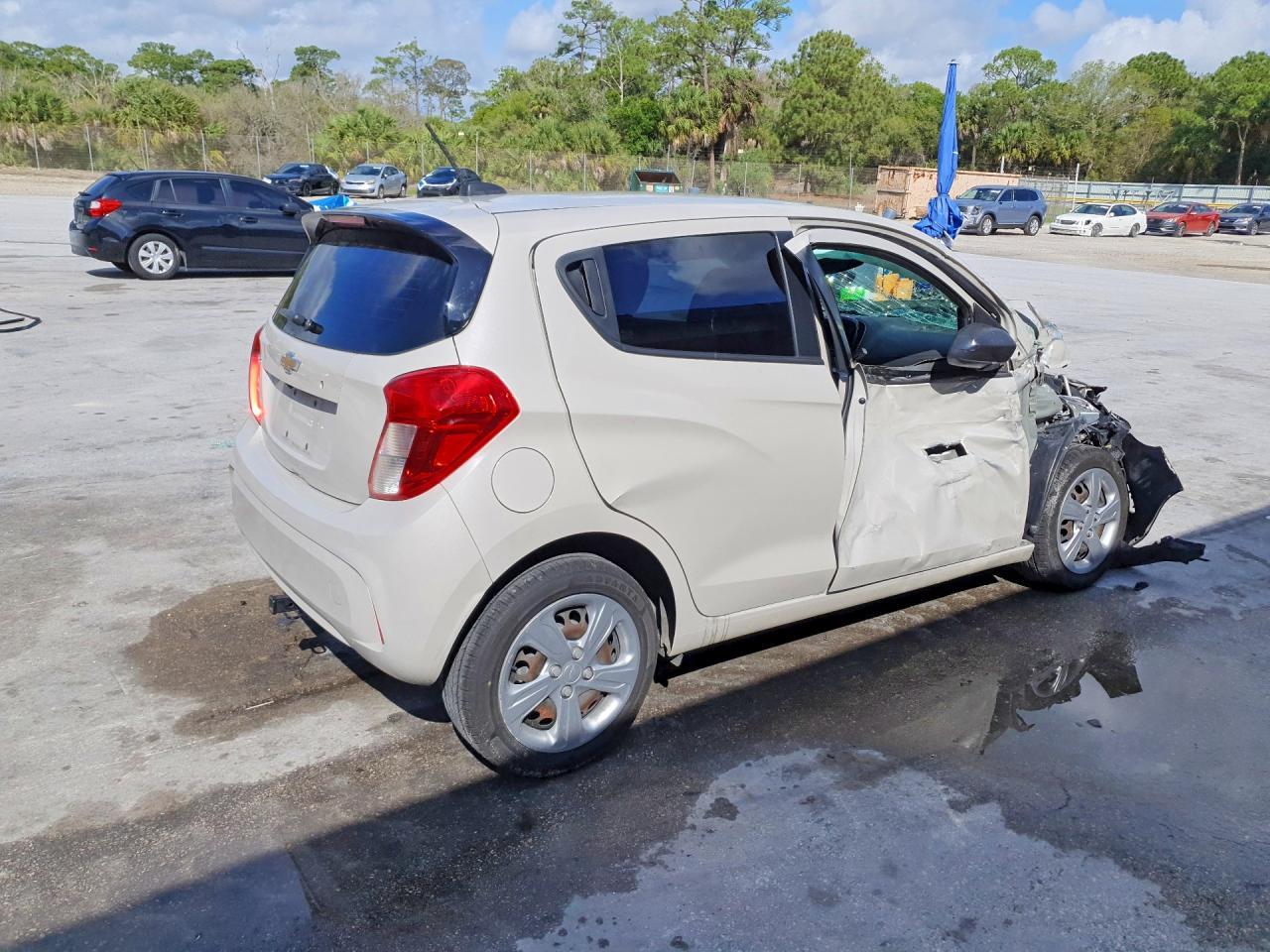 2021 Chevrolet Spark Ls - Image 3