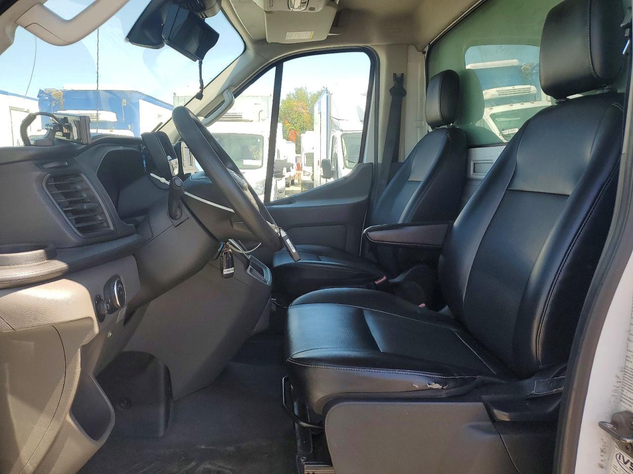 2020 Ford Transit Delivery Truck - Image 7