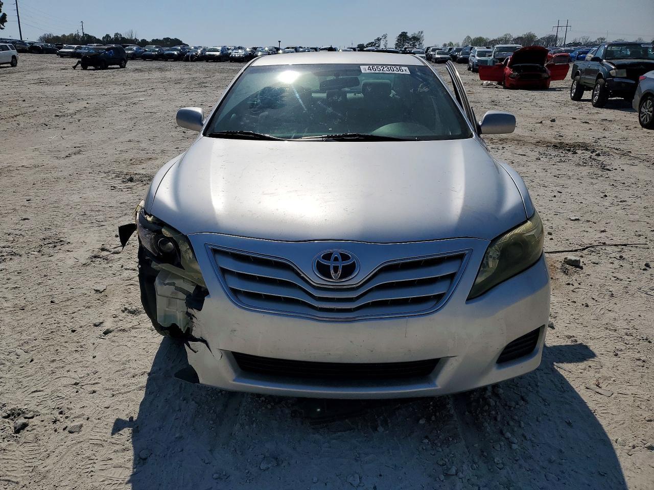 2010 Toyota Camry Base - Фото 5