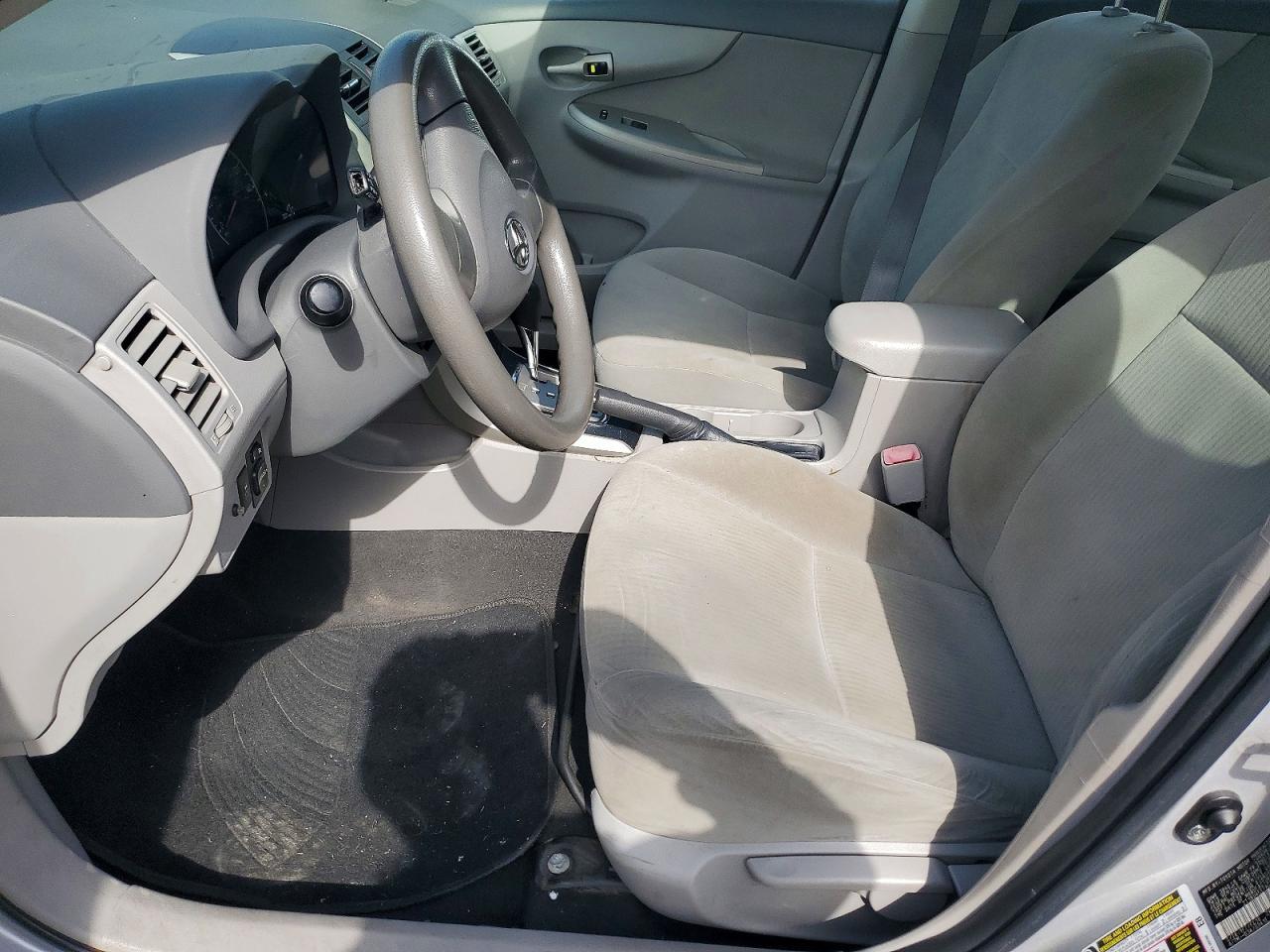 2010 Toyota Corolla Le - Image 7