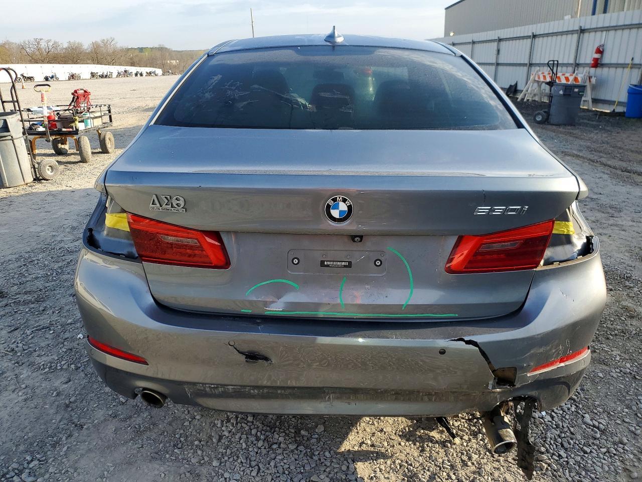 2019 BMW 530 I - Фото 6