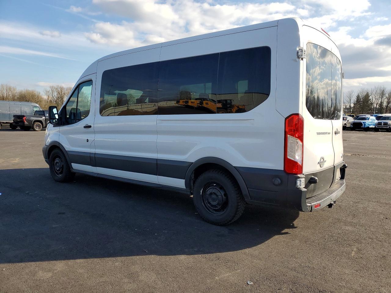 2015 Ford Transit T-350 - Passenger Van *** Prior Fleet *** - Фото 2