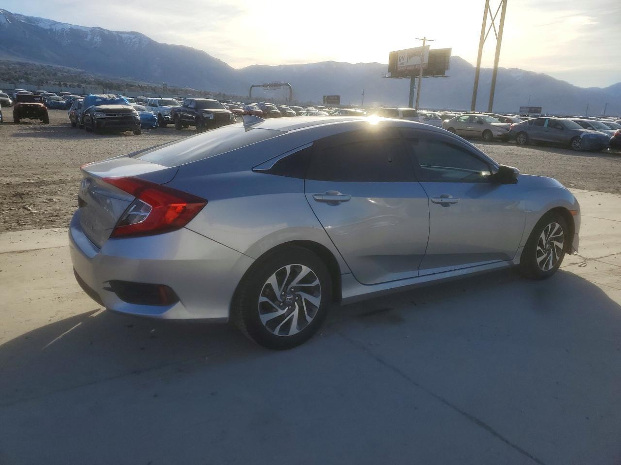 2017 Honda Civic Ex - Image 3