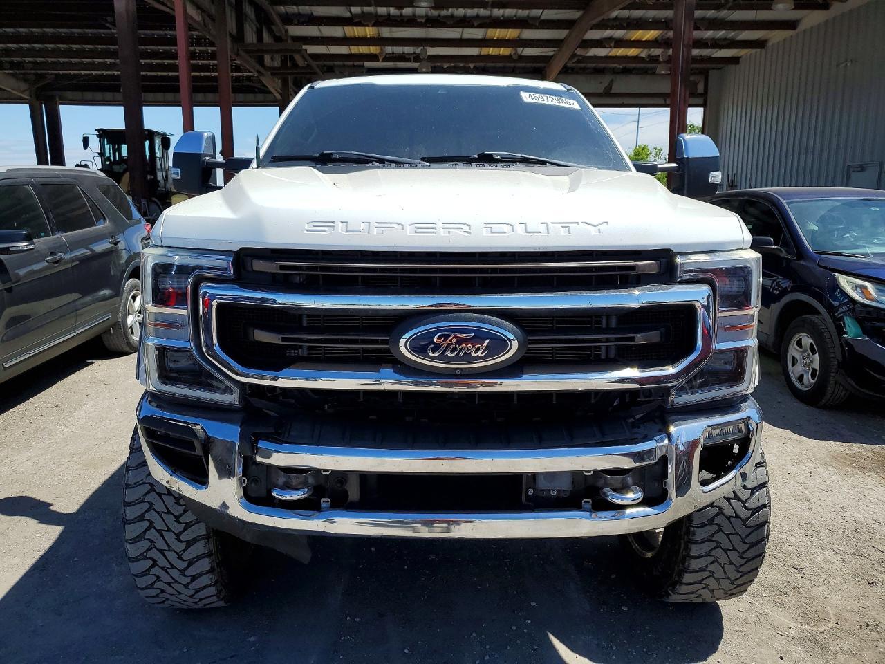 2022 Ford F350 Super Duty - Image 5