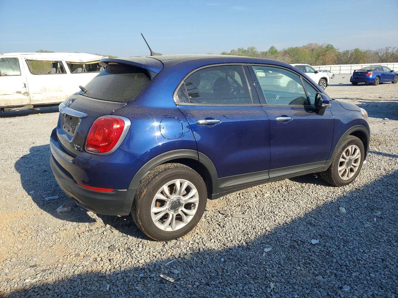 2016 Fiat 500X Easy - Image 3