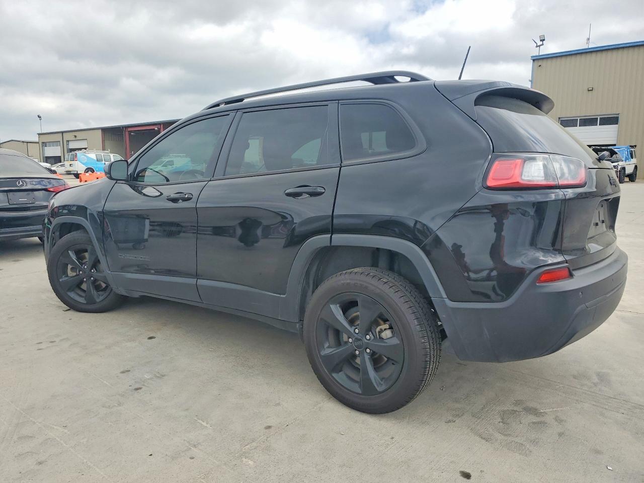 2021 Jeep Cherokee Latitude Plus - Фото 2