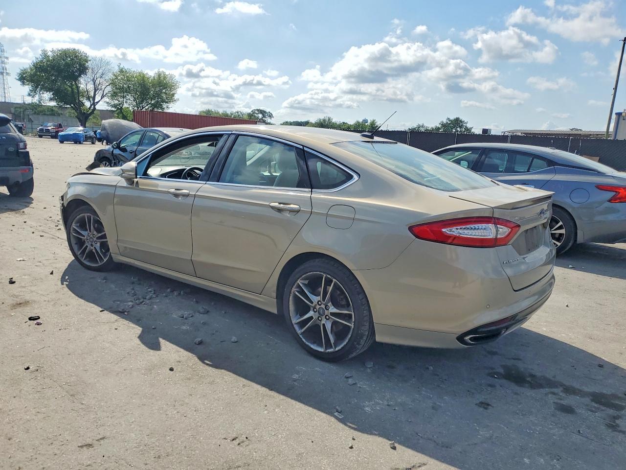 2015 Ford Fusion Titanium - Image 2