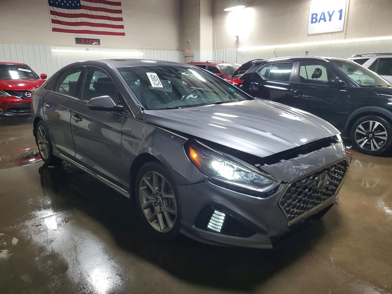 2018 Hyundai Sonata Limited 2.0T - Image 4