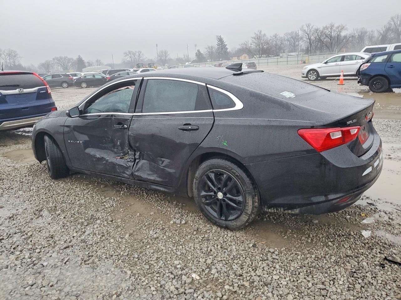 2016 Chevrolet Malibu Lt - Image 2