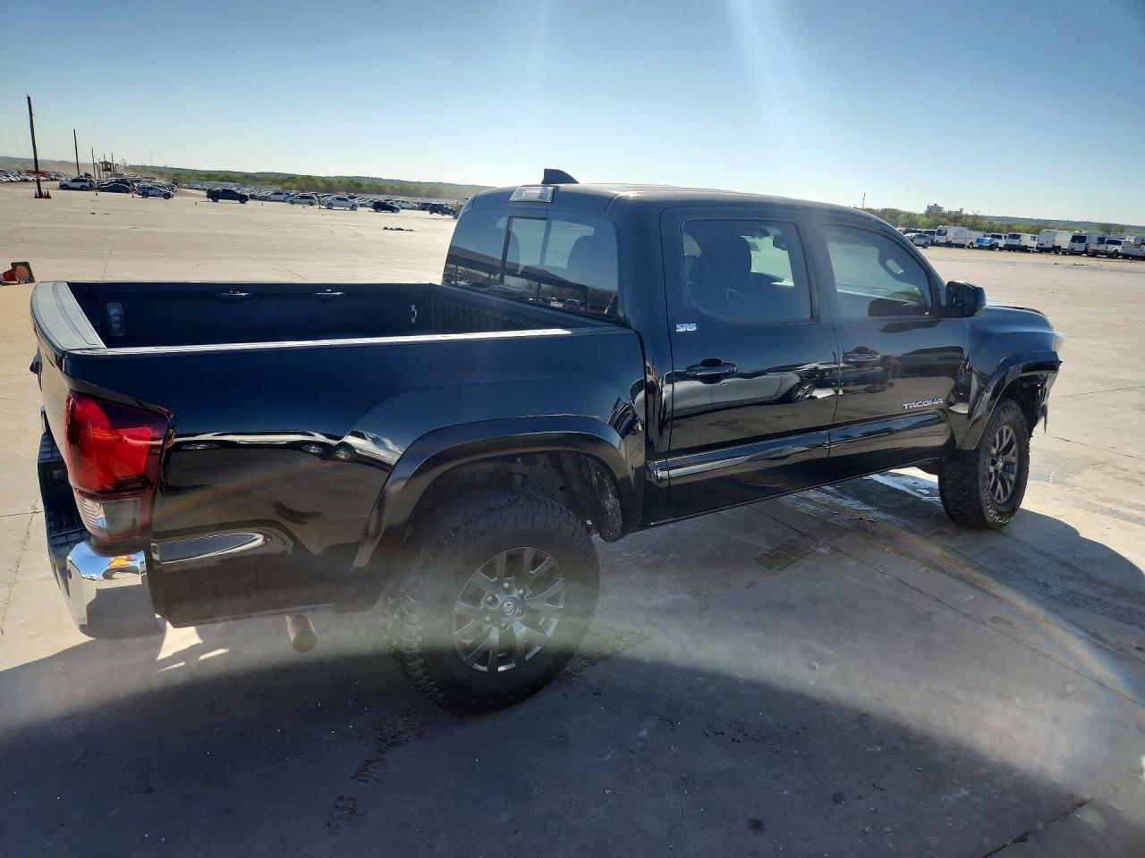 2023 Toyota Tacoma Sr5 V6 - Image 3