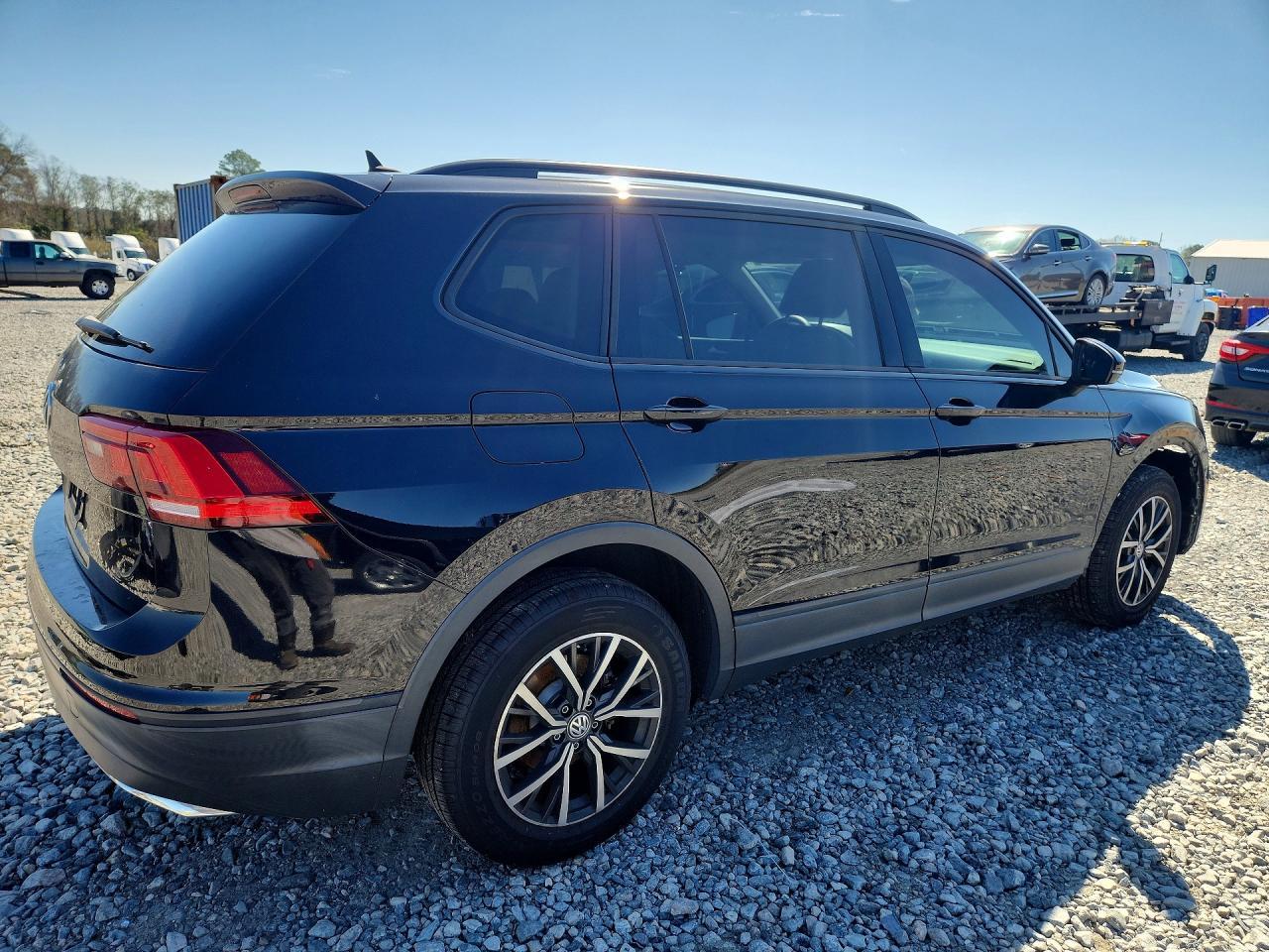 2021 Volkswagen Tiguan S - Image 3