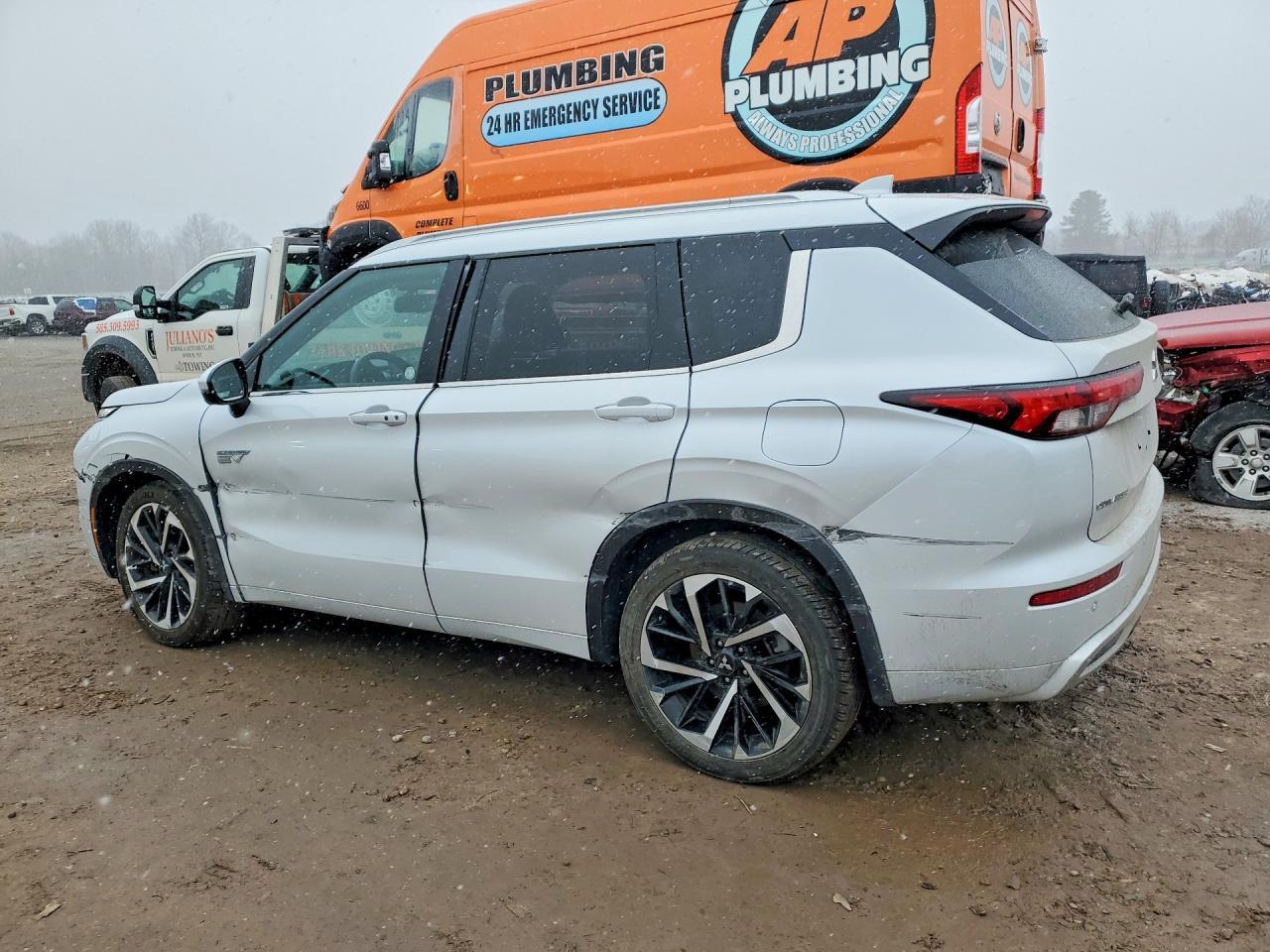 2023 Mitsubishi Outlander Sel - Фото 2