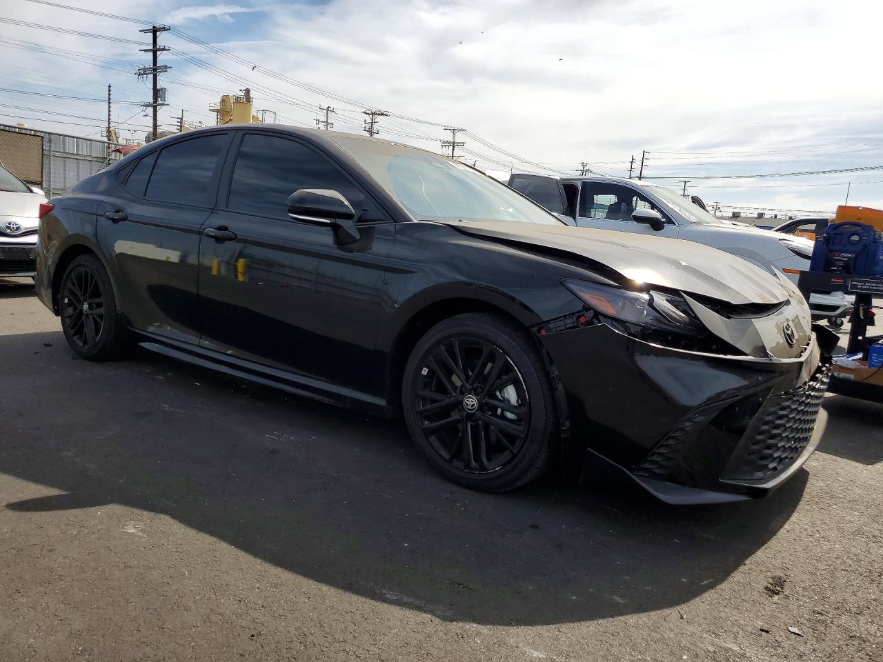 2025 Toyota Camry Se - Фото 4