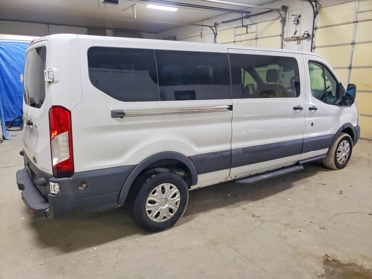 2015 Ford Transit T-350 - Фото 3