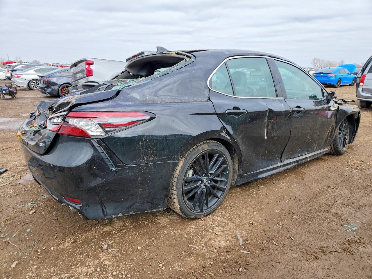 2022 Toyota Camry Xse - Фото 3