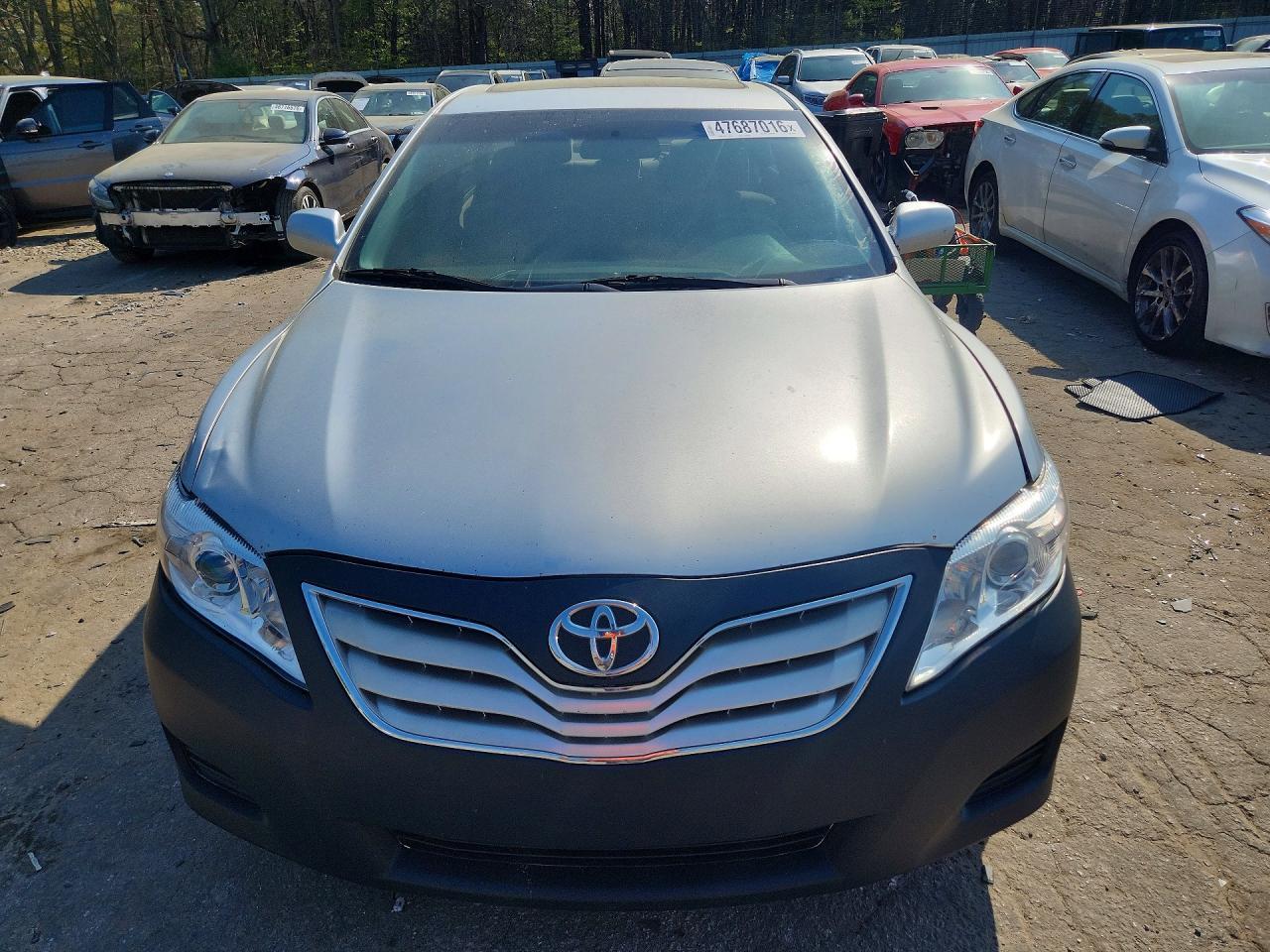 2010 Toyota Camry Le - Image 5