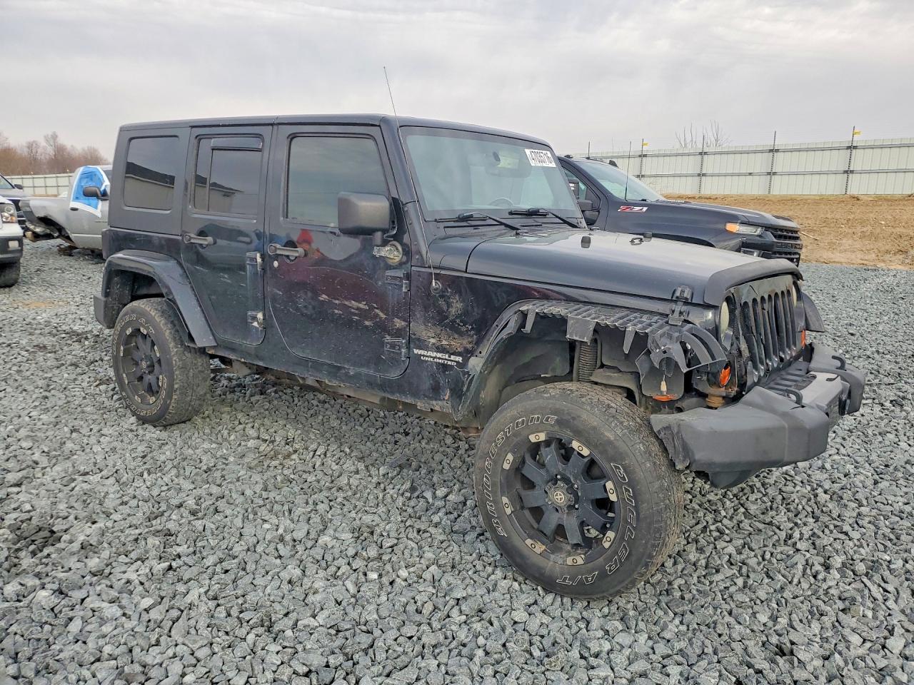 2010 Jeep Wrangler Unlimited Sahara - Фото 4