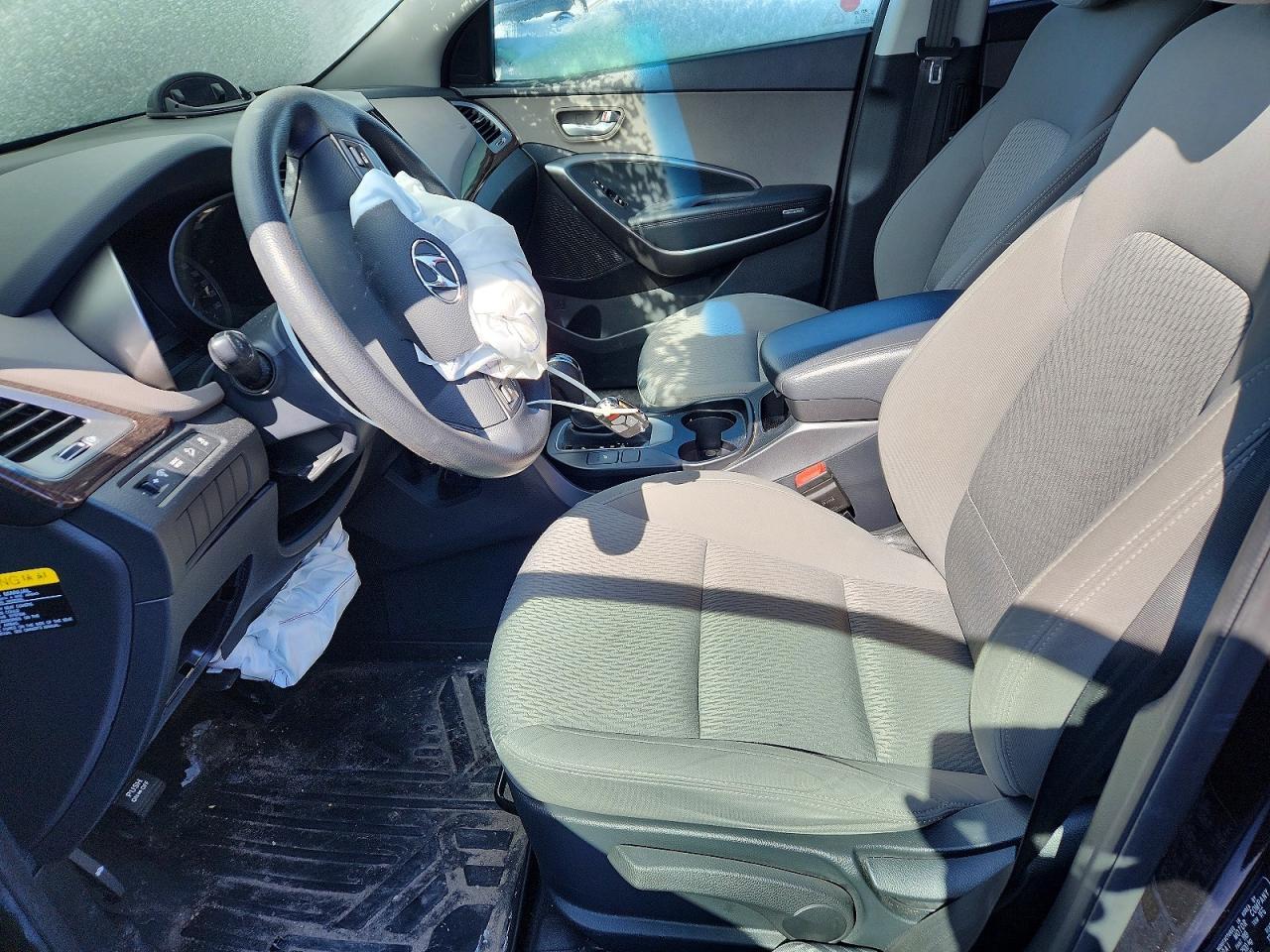 2017 Hyundai Santa Fe Se - Image 7